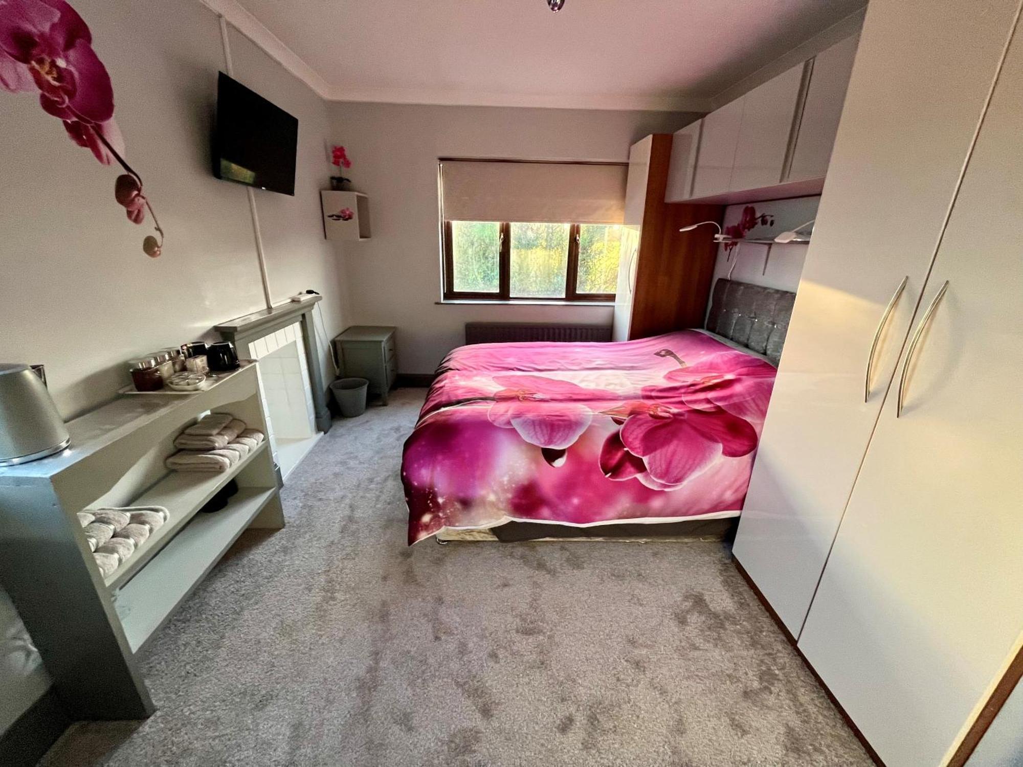 Willow Ridge - A Large Country House With 3 Rental Rooms Clutton Экстерьер фото