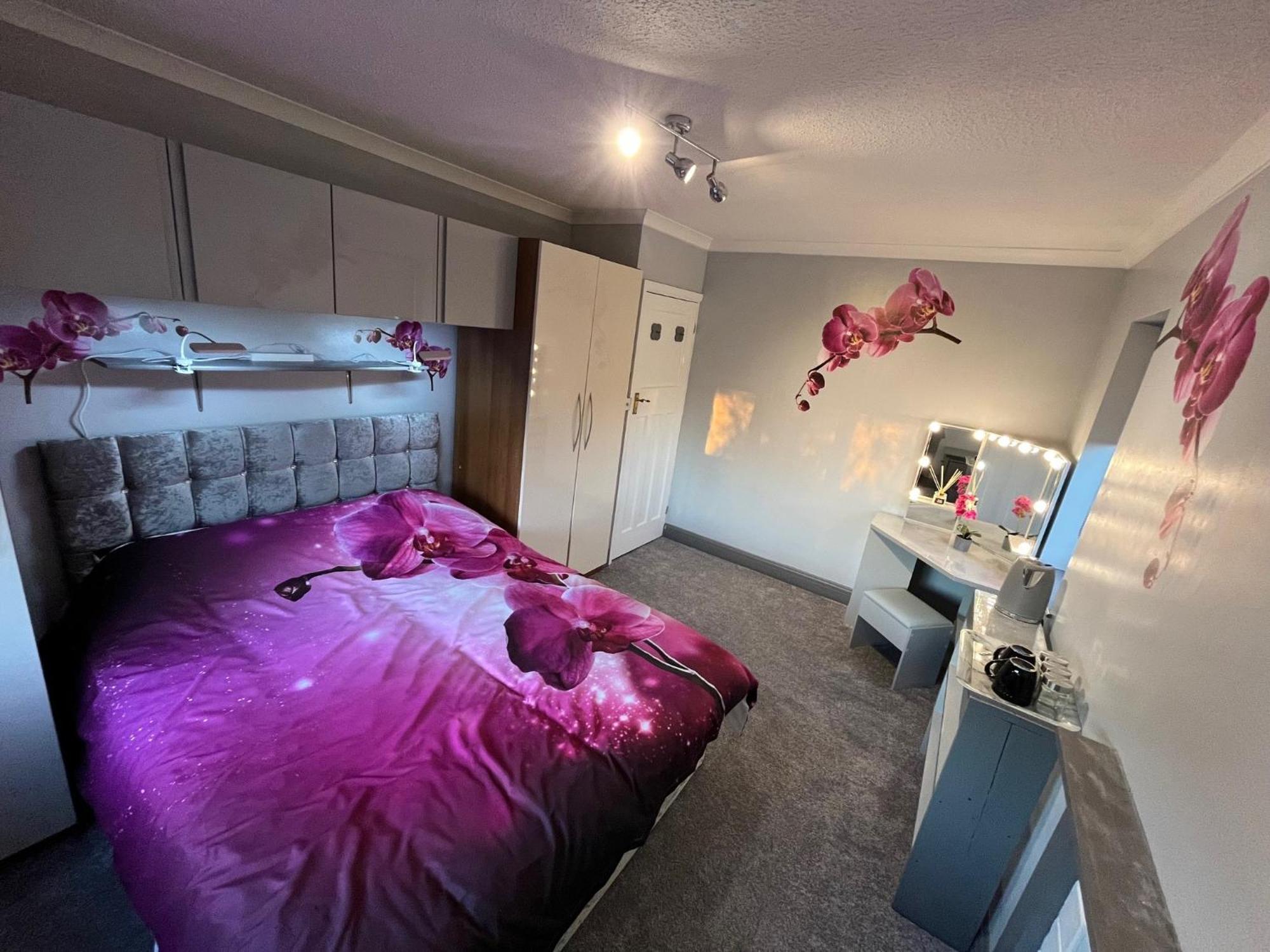 Willow Ridge - A Large Country House With 3 Rental Rooms Clutton Экстерьер фото