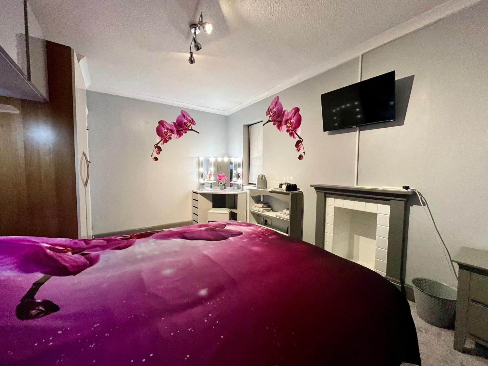 Willow Ridge - A Large Country House With 3 Rental Rooms Clutton Экстерьер фото